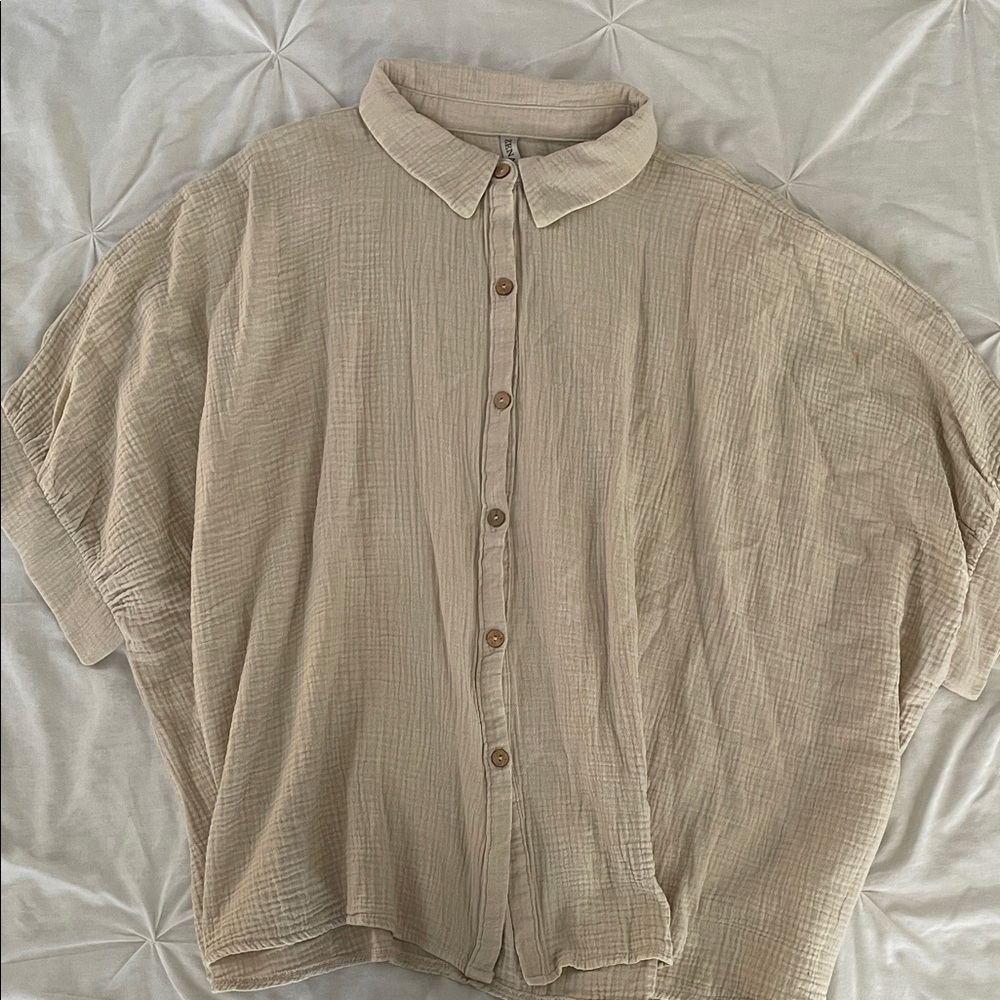 Zenana Outfitters Beige Button-Down Blouse